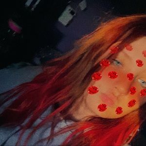 Meet your Posher, Evana